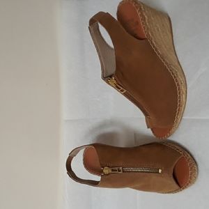 Andre Assous Rhea Camel Suede Wedge Sandal size 6
